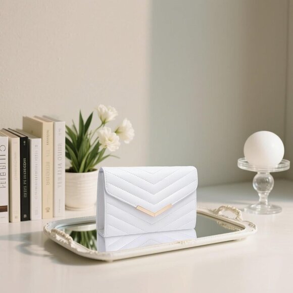 Black Patent Crocodile Evening Clutch Purse for Women with Rhinestone Bow Chain - Picture 5 of 7